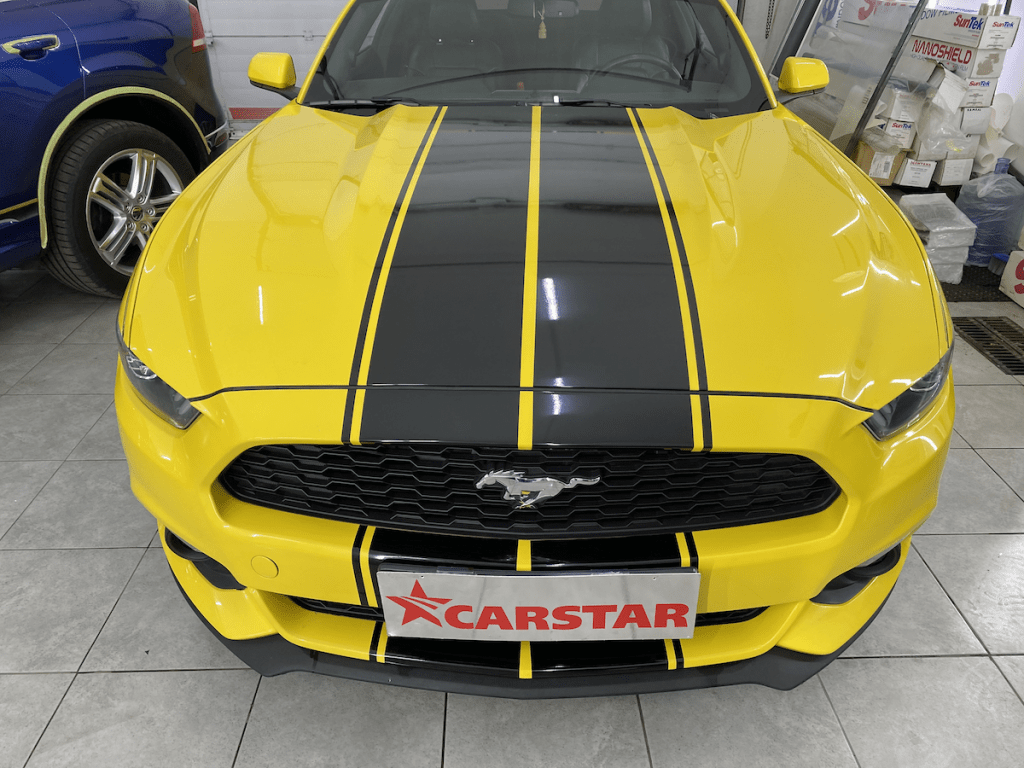 Bandes sportives sur Ford Mustang Kyiv